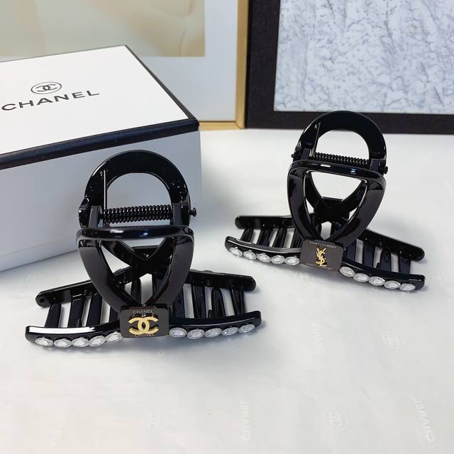 Chanel Ysl Saint Laurent Czech Diamond Black Steel Logo Hair Clip Elegant And Ve