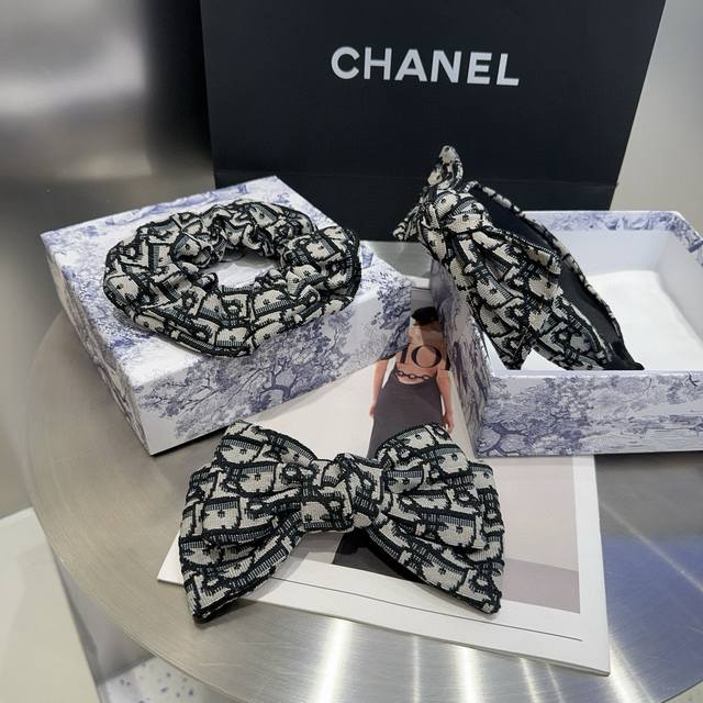 With Packaging Box Dior New Cd Letter Spring Clip, Simple And Practical, Fashion