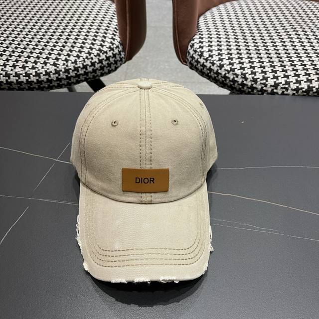 Dior 2025 New Minimalist Baseball Cap, Newly Arrived, High-End Design, Easy To M