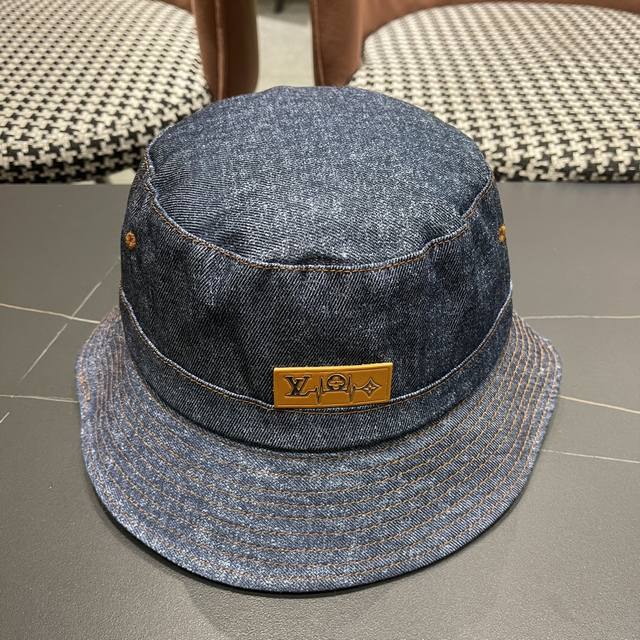 Lv Louis Vuitton Fisherman's Hat, A Timeless Classic With A Trendy Retro Vibe, S