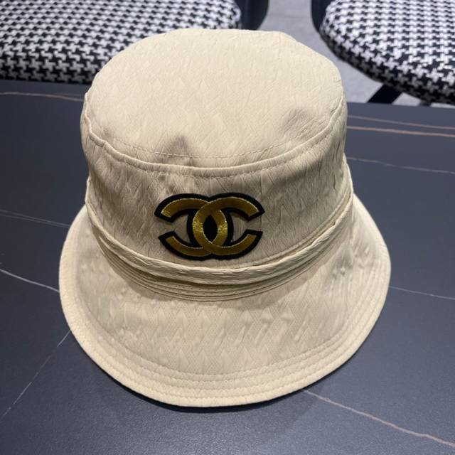 Chanel Chanel New Mini Chanel-Style Fisherman's Hat, Must-Have For Outings, Supe