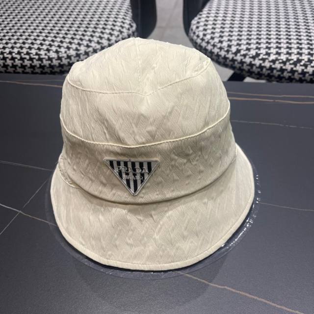 Prada Early Spring New Fisherman's Hat, Simple And Sweet Style, Great Hat Shape,