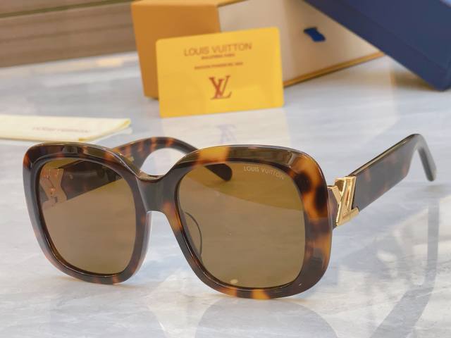 Louis Vuitton New Sunglasses, Model: Z2133W, Size: 55Mm 19-140
