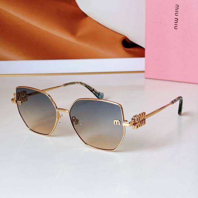 Miu Miu Mod: Mu57Zs Size: 58X18 145
