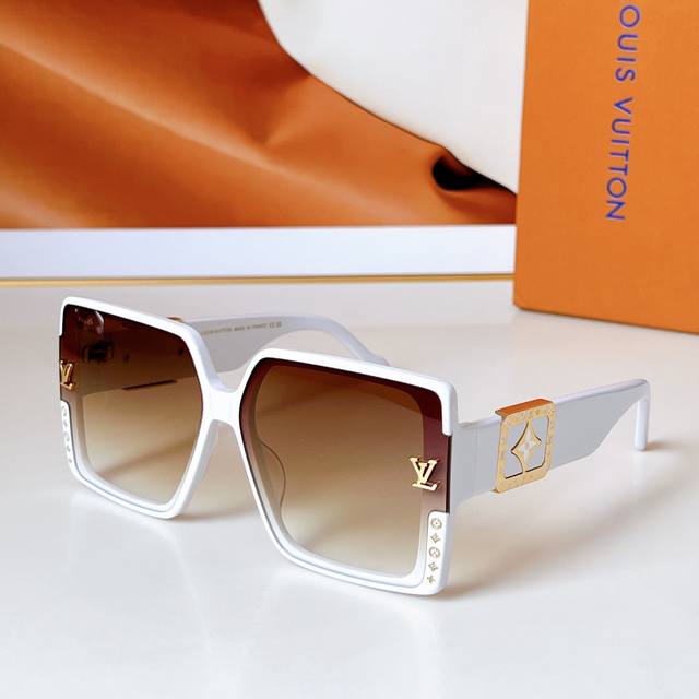 Louis Vuitto* Model: Z7021E Size: 67Mm 14-142