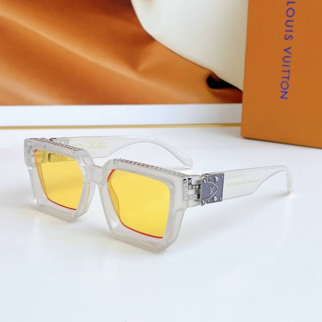 Louis Vuitto* Model: M96006Wn Size: 51 Mouth 20-140