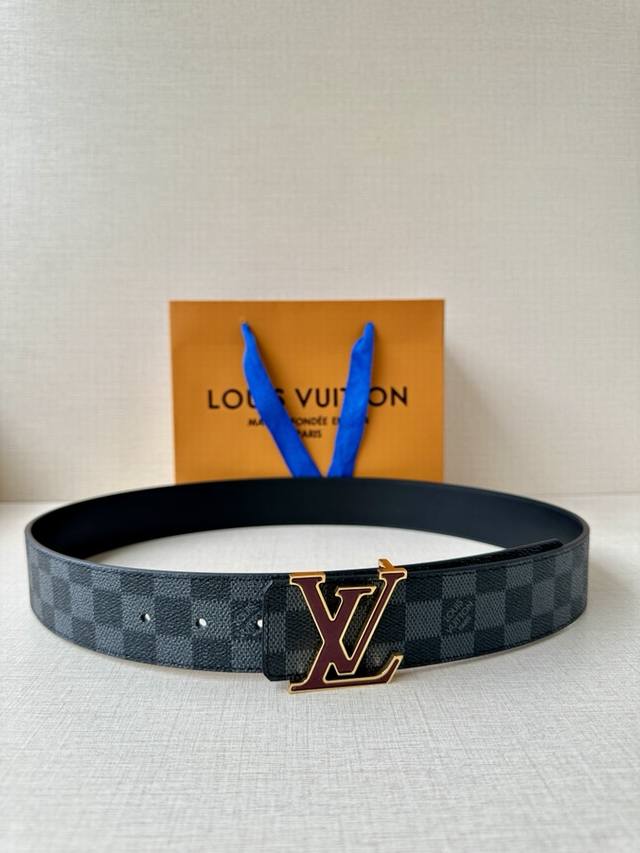Special 4.0 Cm Wide This Double-Sided Belt Features The Iconic Lv Initiales Buck