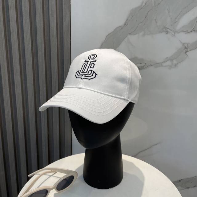 Bestselling Celine Simple Embroidered Letter Star-Inspired Latest Baseball Cap,