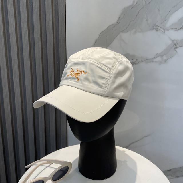 Arcteryx Small Bird Hat Arcteryx Embroidered Logo Curved Brim Baseball Cap, Ligh