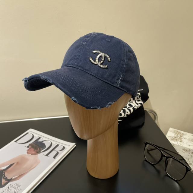 Chanel New Letter Logo Baseball Cap, Cool Color Scheme, Suitable For Both Men An