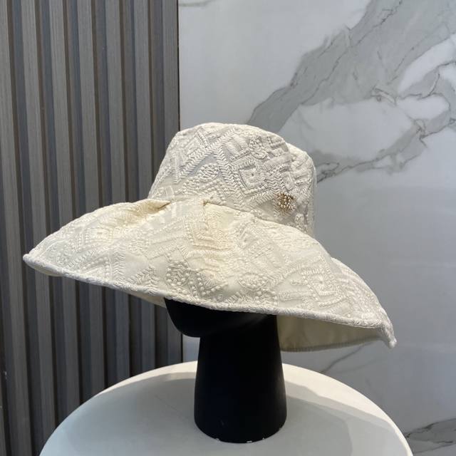 Chanel Large-Brimmed Sun-Protective Fisherman's Hat, Summer Uv Protection Beach