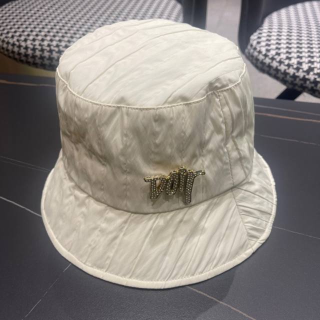 Dior Dior Spring New Arrival Fisherman's Hat, Exquisite And Elegant, Very Cool A