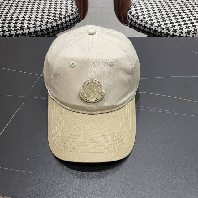Moncler Spring New Color-Blocked Unique Baseball Cap, A High-Fashion Single Item