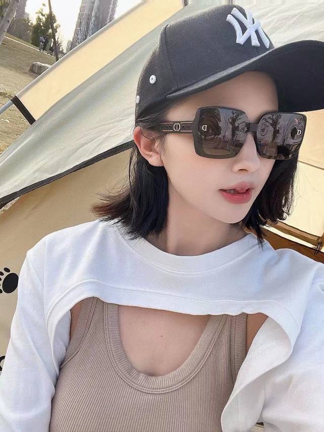 Dior 2025 Spring New Arrival Trendy Bestseller Fashionable Square Frame Polarize