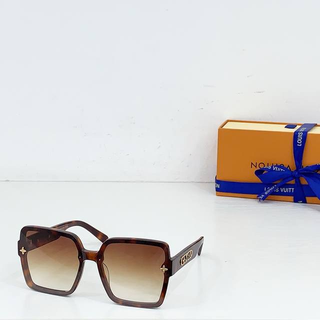 Louis Vuitton*Model: Z1871 Size: 62Mm 12-145