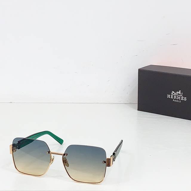 Hermes Model: 9686 Size: 59Mm 18-145
