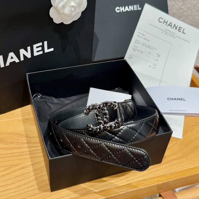 Xiangjia Classic Diamond-Patterned Waist Belt The Classic Leather Chain Double C