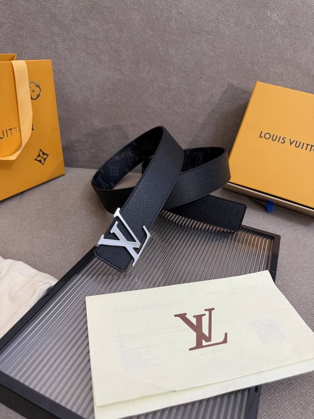 Lv Men's New Leather Belt, 4 Cm Wide, Custom Canvas Fabric With A New Pattern De