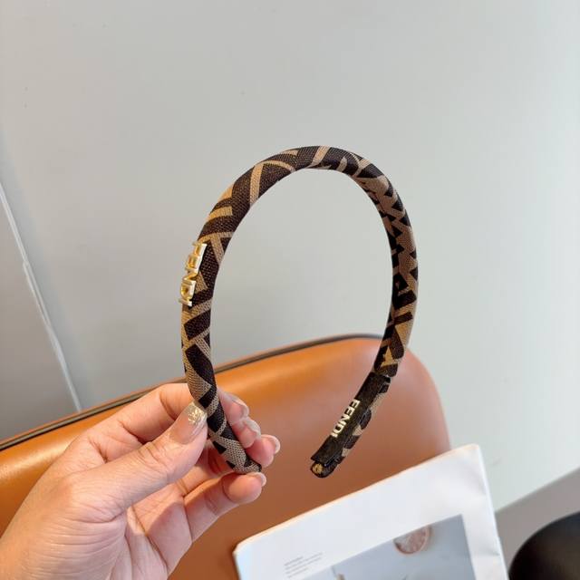 With Packaging Fendi New Arrival Retro Headband, Simple And Versatile Hairband,