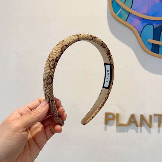 Packaging Gucci Official Classic New Narrow Hairband, A Must-Have For Goddesses,