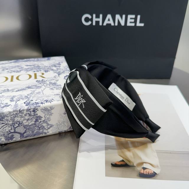 With Packaging Box Dior New Cd Letter Hairband, Simple And Practical, Fashionabl