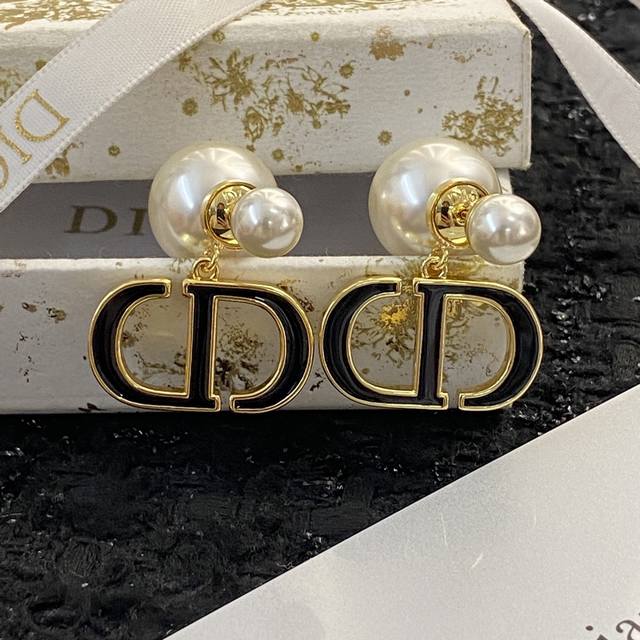 Dior Ear Studs Hot-Selling New Arrivals Double Pearl Black Dripping Cd Pendant E