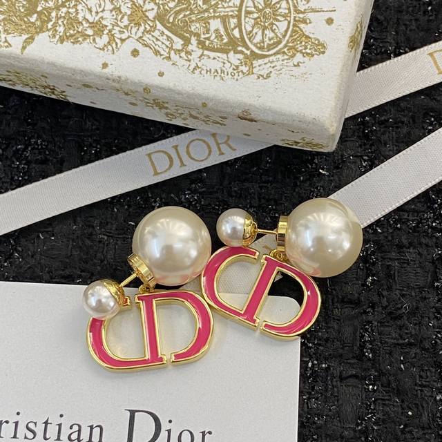 Dior Earring Bestsellers Now Available! Double Pearl Rose Red Drip-Style Cd Pend