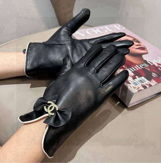 2025 New Exclusive Touchscreen Gloves Chanel Original Quality Official Website S