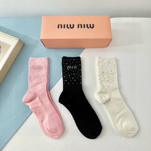 With Packaging One Box Of Three Pairs Miu Miu High-Quality Super-Popular Socks M