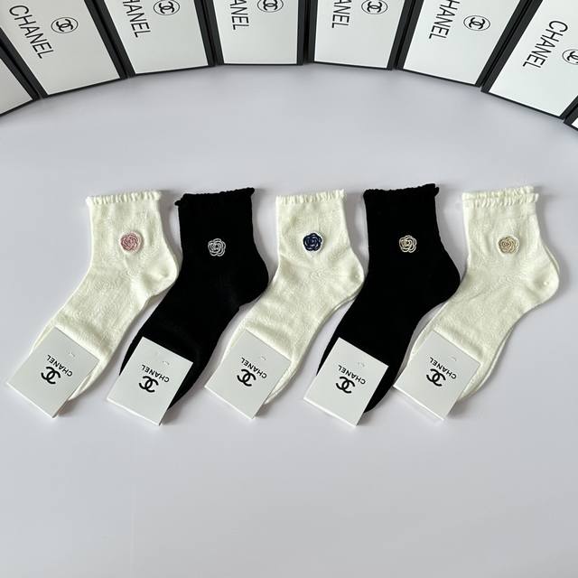 Special Counter Packaging Chanel New Embroidered Mid-Length Pile Socks! Five Pai