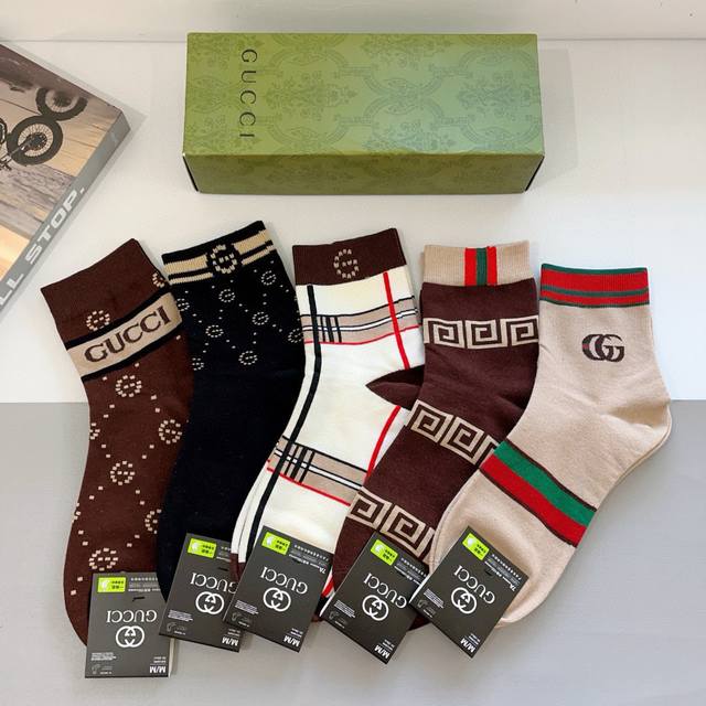 Packaging Included, 5 Pairs Per Box Gucci New Arrival Mid-Length Men's Socks, 10