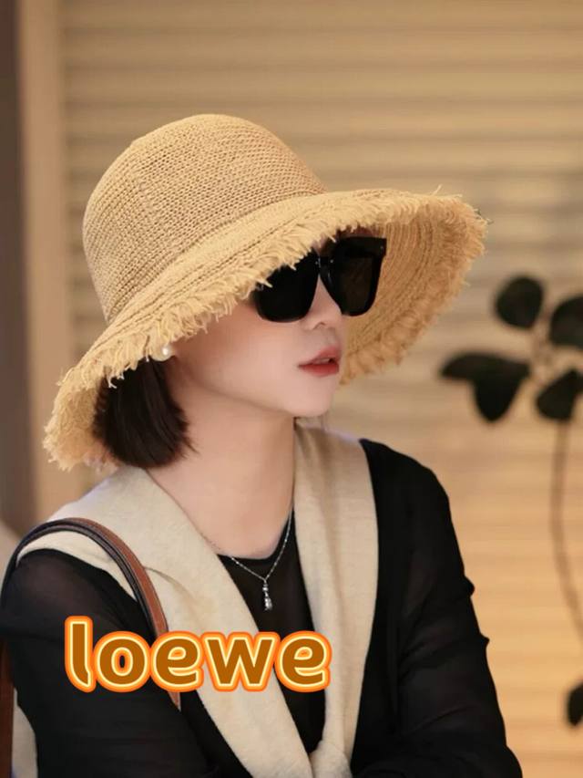 Loewe Sydney-Style White Fisherman's Hat With Frayed Edges, Perfect For Spring A