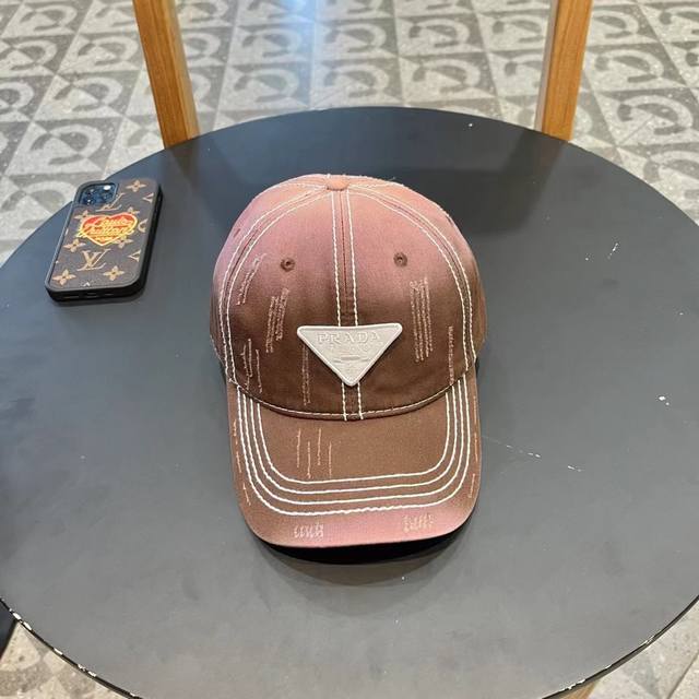 Prada Spring New Arrival Luxury Brand Baseball Cap, Classic Design For Both Men
