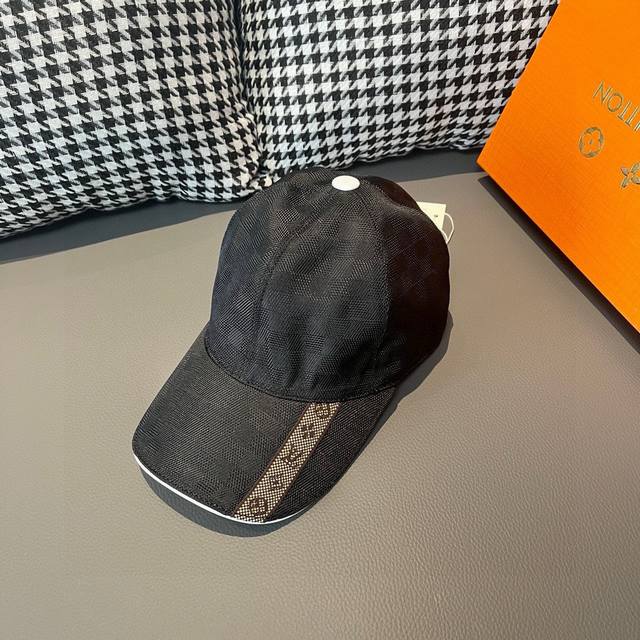 Comes With A Fabric Bag, Louis Vuitton New Original Baseball Cap, Classic Checke
