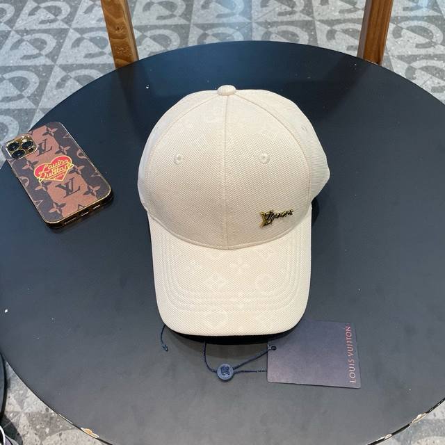 Louis Vuitton New Model Authentic Baseball Cap, Leather Embossed, 1:1 Mold Custo
