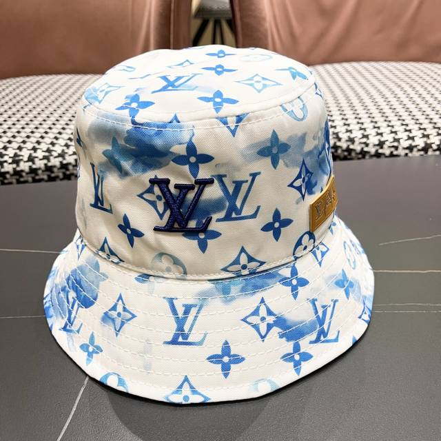 Louis Vuitton Embroidered Logo Baseball Cap, Vintage-Style Waterproof Fisherman'