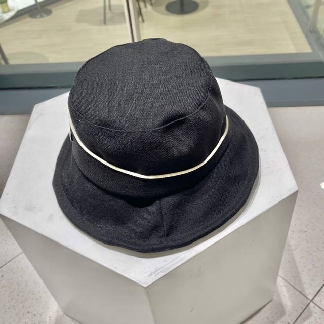 Dior New Arrival Fisherman's Hat, High-End Design, Perfect For Any Outfit! Hurry