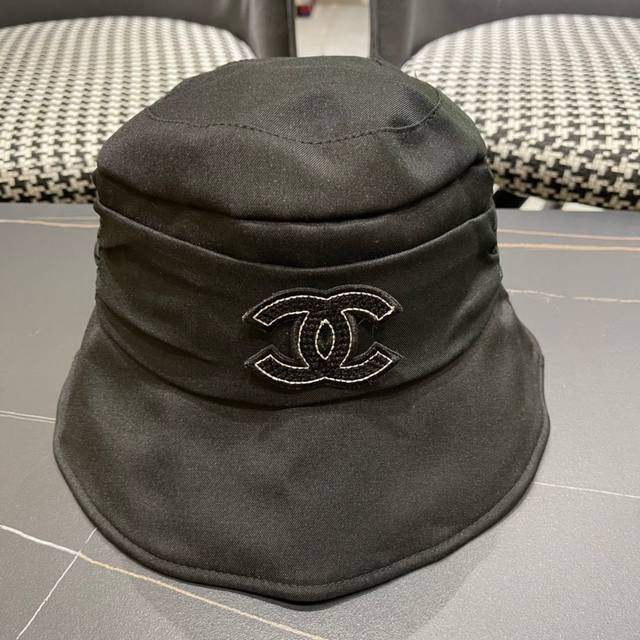 Chanel New Small Chanel-Style Sun Hat With Chinese-Style Embroidery ~ Versatile