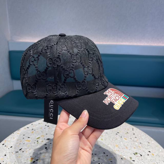 Gucci Spring/Summer Mesh-Panel Baseball Cap With Gg Logo Embroidered Fabric, Bes