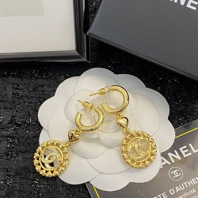 Chanel Earring Bestseller, Newly Released, Consistent With Zp, With The Official