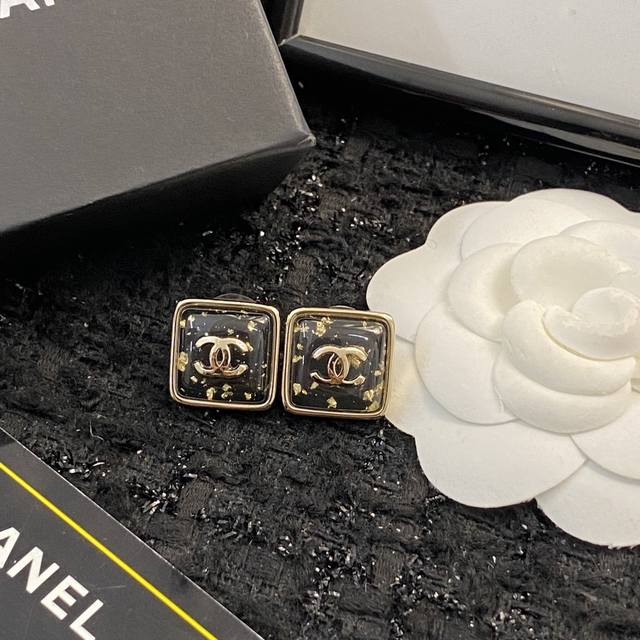 Chanel Earring Bestseller Newly Released, Same As In-Store Chan 23 Black And Gol