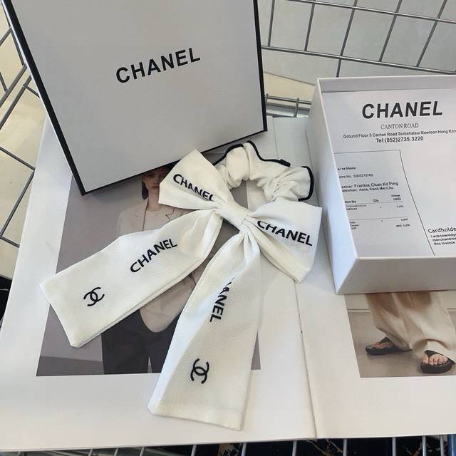 With Packaging Box Chanel Latest Chanel-Style Hairband, A Must-Have For Every Fa