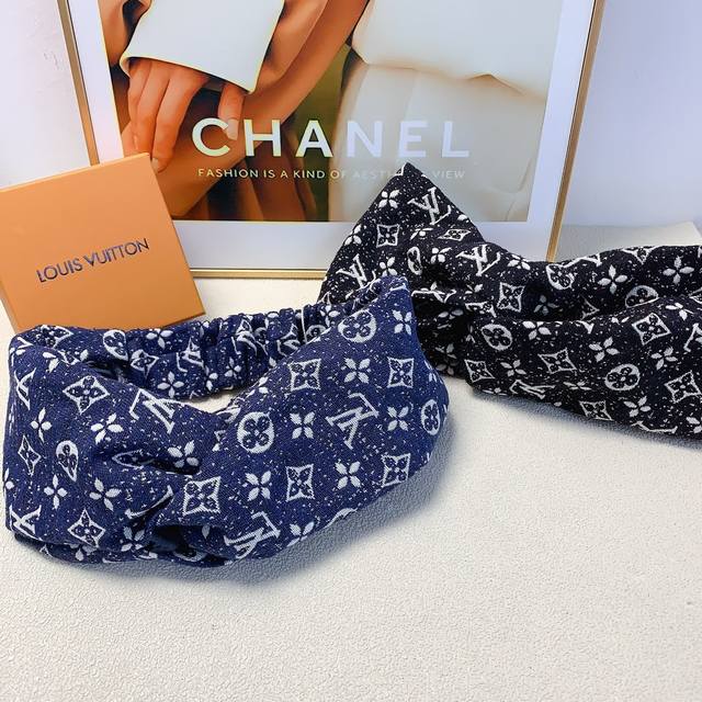Louis Vuitton Louis Vuitton Hairband New Arrival Embroidered Logo Hairband Europ