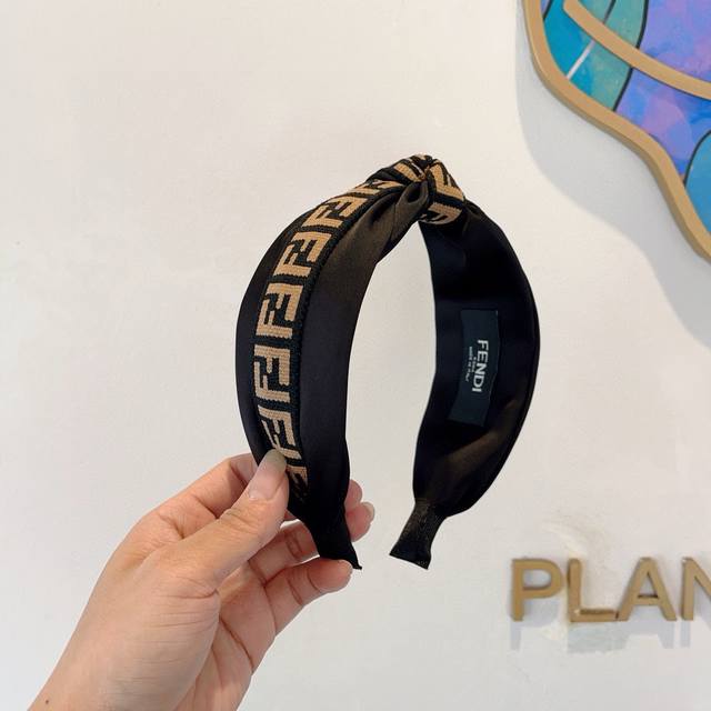 With Packaging Fendi New Double F Hairband, Wide Original Headband, Simple And V