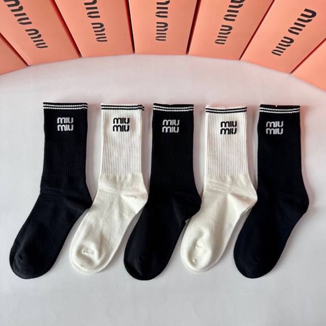 Special Packaging Miu Miu New Mid-Length Pile Socks! Five Pairs Per Box, Same As