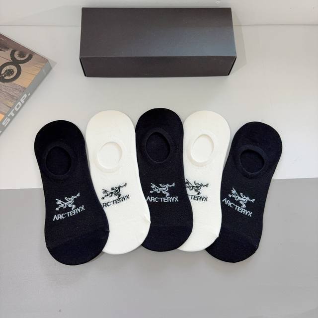 Packaging: 5 Pairs Per Box Arc'teryx 2025 New Arrival Popular Boat Socks Made Fr