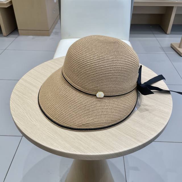 Louis Vuitton Baseball Cap Louis Vuitton Spring/Summer Ballet-Style Strap Hat Wi