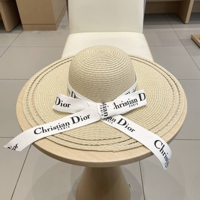 Dior New Wide-Brimmed Bucket Hat And Beach Straw Hat, Head Circumference 57Cm