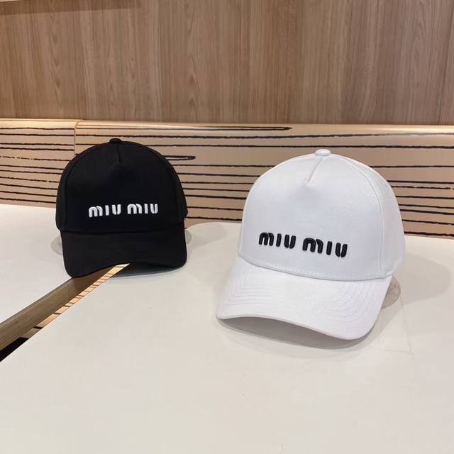 Miu Miu Original Spring/Summer New Baseball Cap, Authentic Mold Custom-Made, Ori
