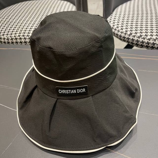 Dior New Face-Covering Bucket Fisherman's Hat, Elegant And Stylish, Cool And Fas